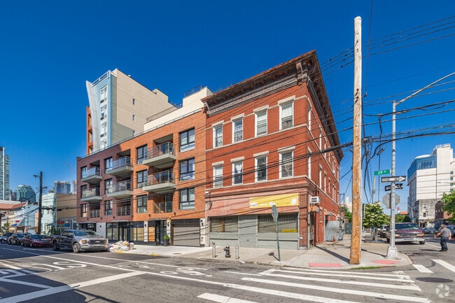 39-04 29th St - 39-04 29th St