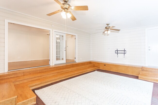 Photo - 349 Irvington Dr