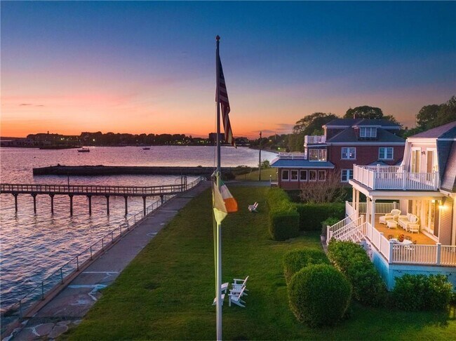 Photo - 131 Washington St