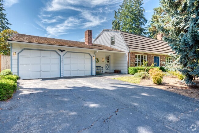 Building Photo - Mercer Island Home