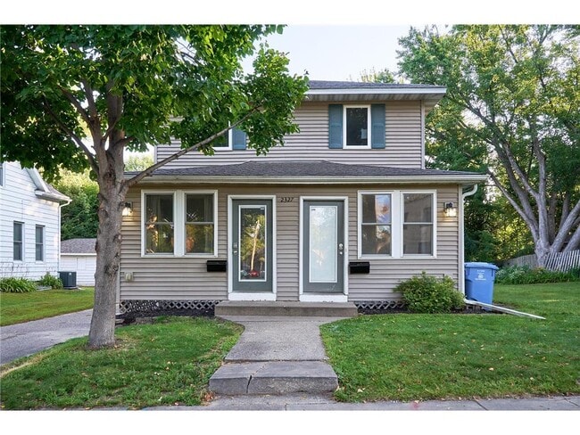 Building Photo - 2327 Cole Ave SE