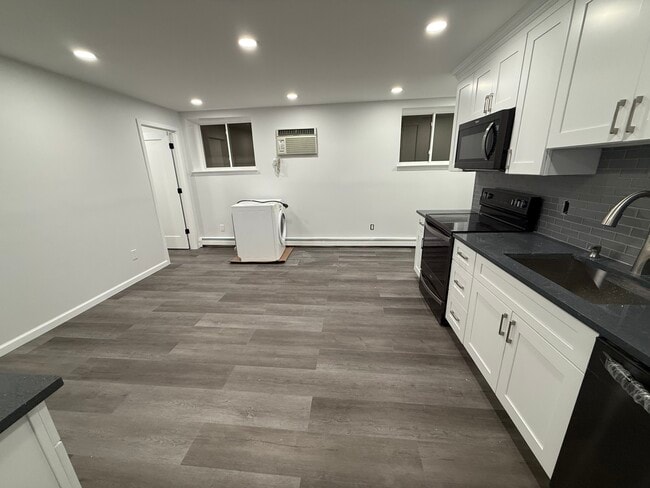 Kitchen - 53 Homeland Dr Unit B