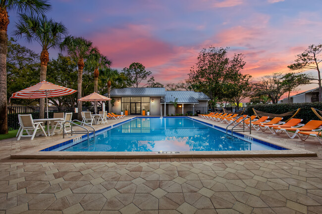 Building Photo - The Loop at Wedgewood Rental