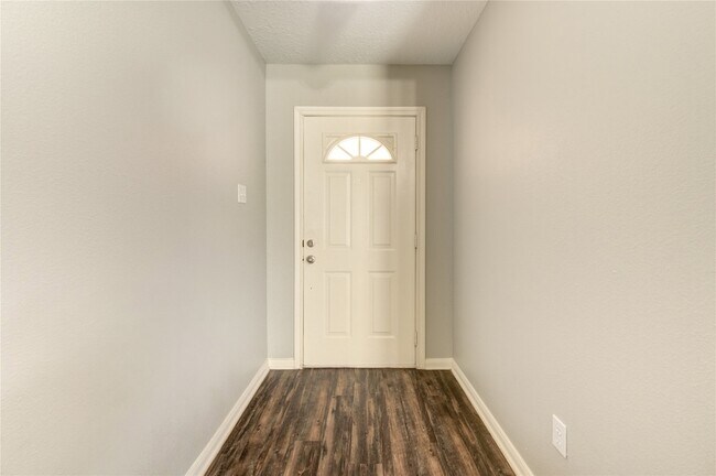 Photo - 7302 Greenwood Point Dr