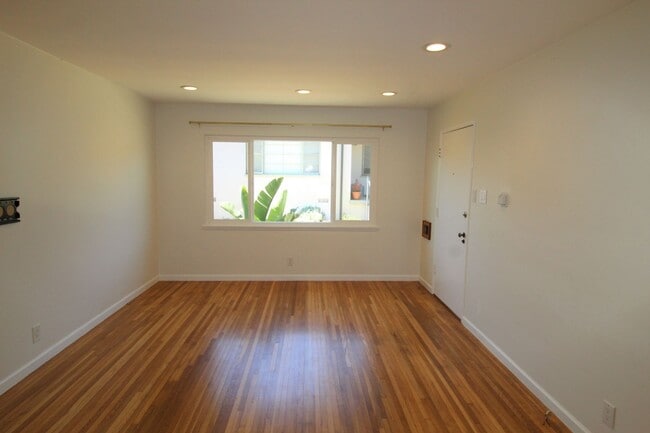 Photo - 225-229 Lynn Drive Apartment Unit 229 Lynn Drive