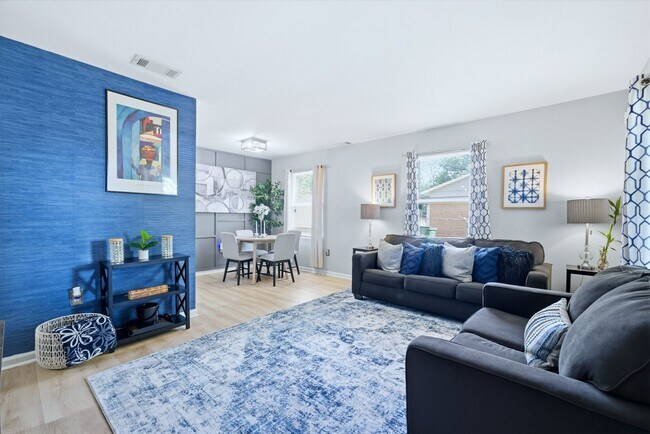 Photo - 818 Dedmon Dr