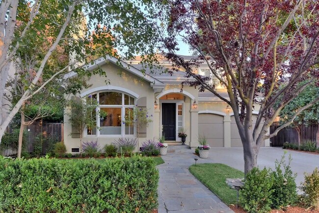 Available July 1, 2024! Stunning 3-story 5... - Available July 1, 2024! Stunning 3-story 5... House