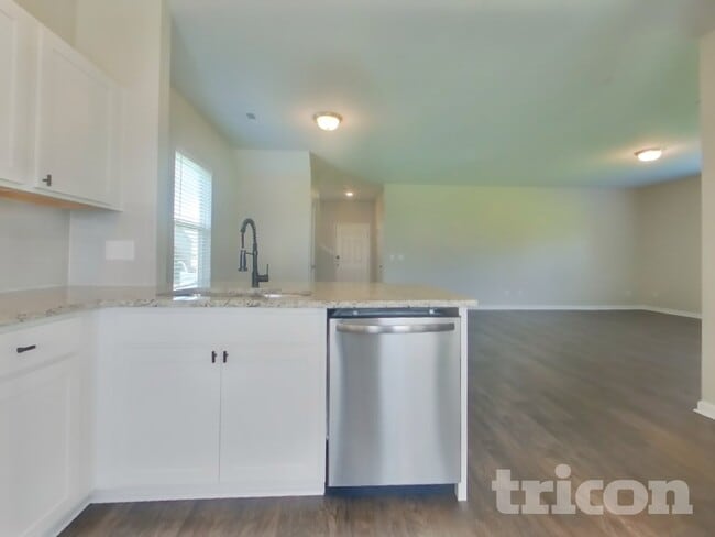 Photo - 1035 Lonergan Cir