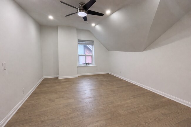 Photo - 101-103 Spadina Rd Unité 103-6