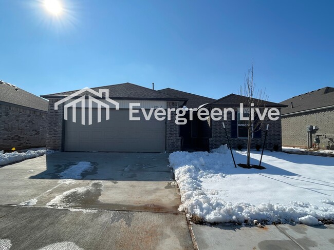 Building Photo - 10012 SW 38th St