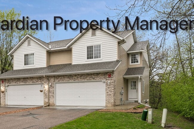 Building Photo - Chaska End Unit Town Home, Excellent Condition, New Carpet, Avail Aug 2026