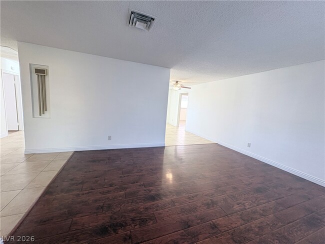 Photo - 1575 Cherokee Ln