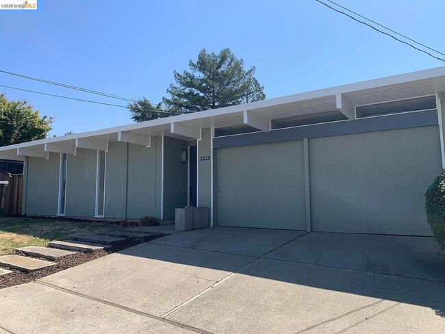 Photo - 5559 Greenridge Rd