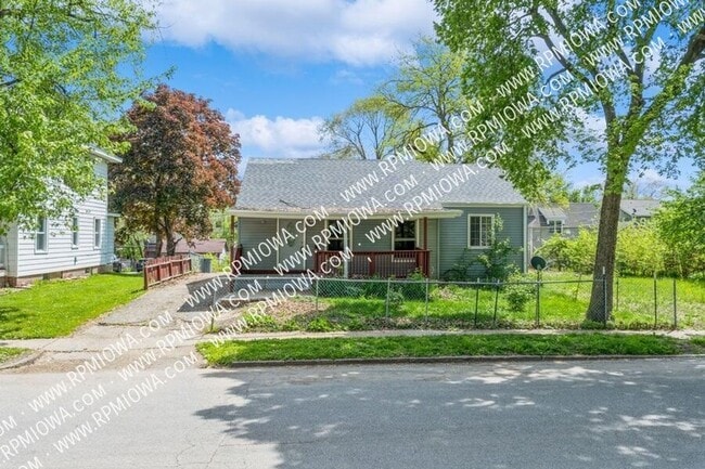Photo - 1439 8th St House