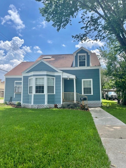 Building Photo - 501 Johnson St