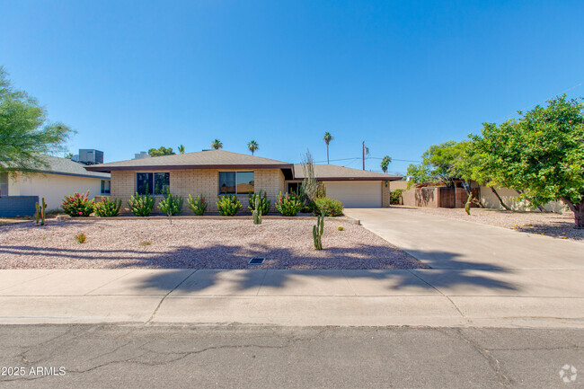Building Photo - 1119 E Balboa Dr Rental