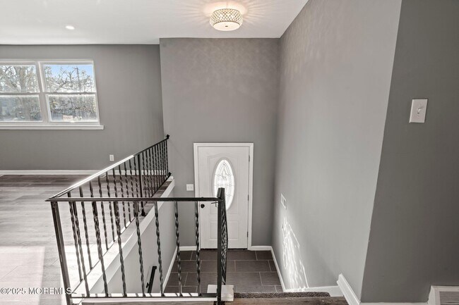 Photo - 2344 Fernwood Ave