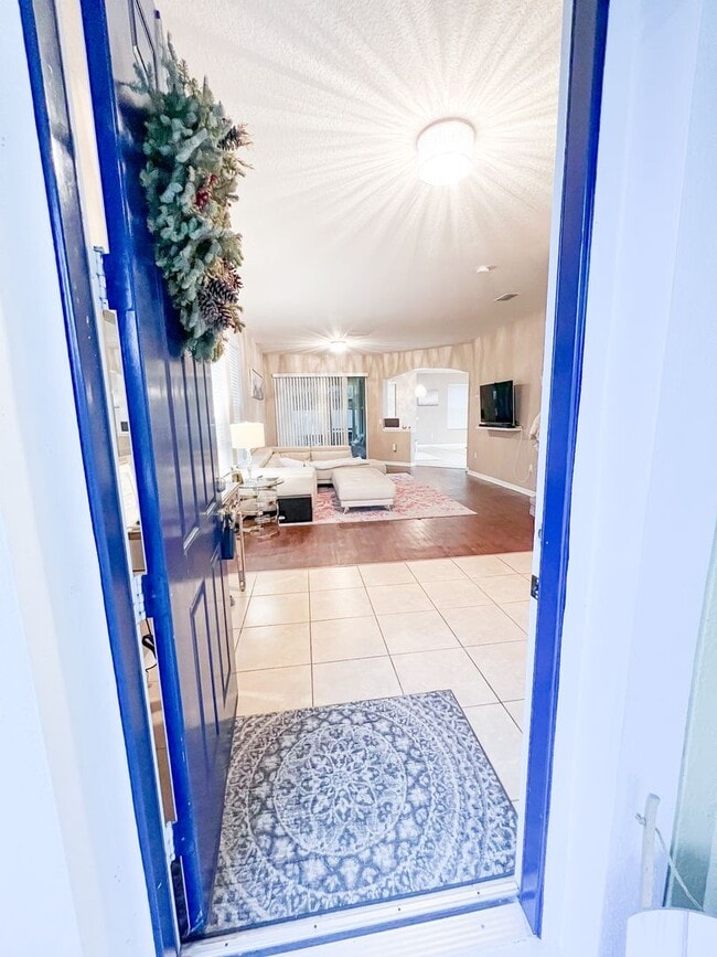 Photo - Exquisite Retreat: Luxury Living in Waterside Pointe