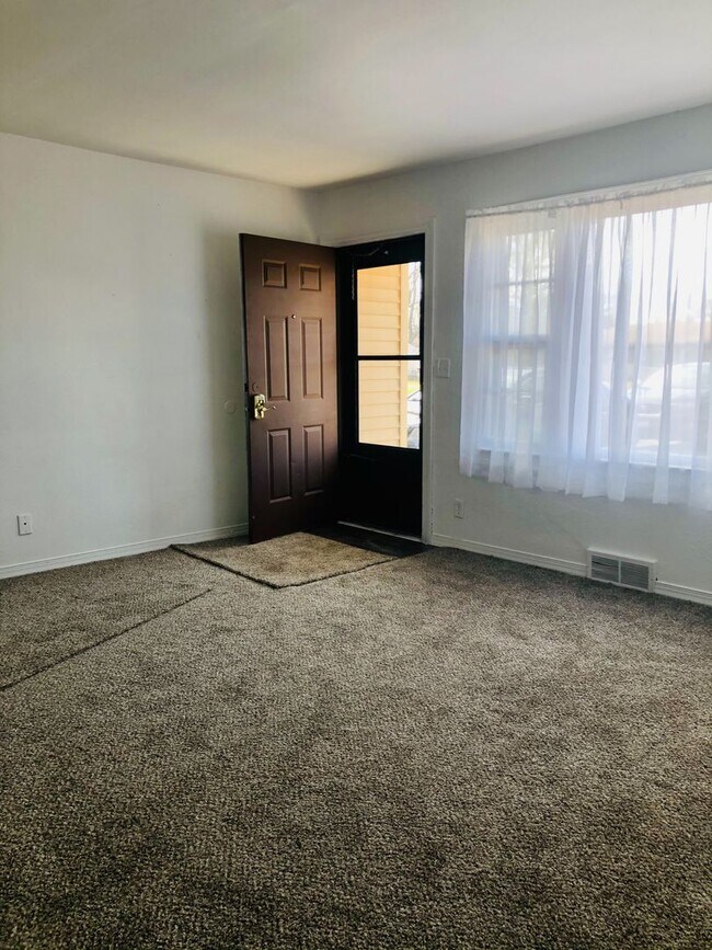 Photo - Loves Park 4 Bedroom House