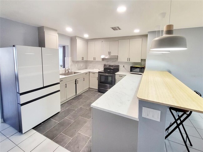 Photo - 3215 51st Ave Terrace W