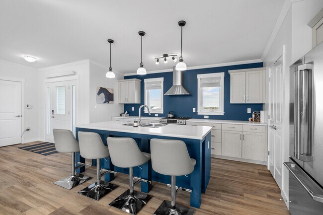 Photo - 425 Kelvin Rd