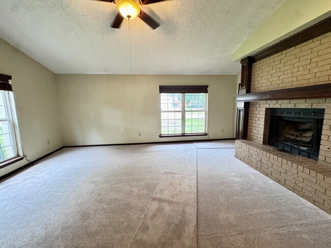 Photo - 1037 NW 166th St