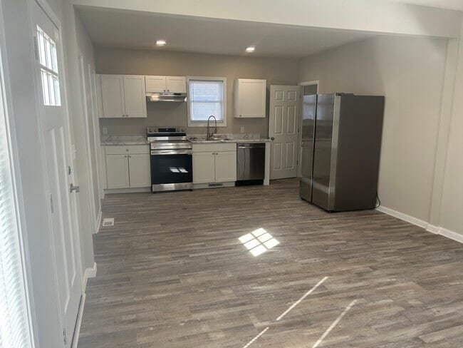 Building Photo - 821 Hazard Ave Rental