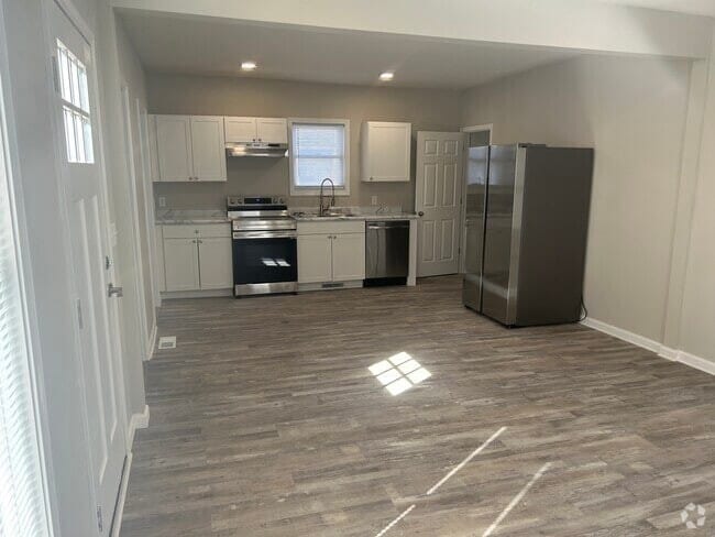 Building Photo - 821 Hazard Ave Rental