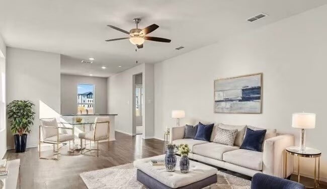 Photo - 1609 Everwood Ct