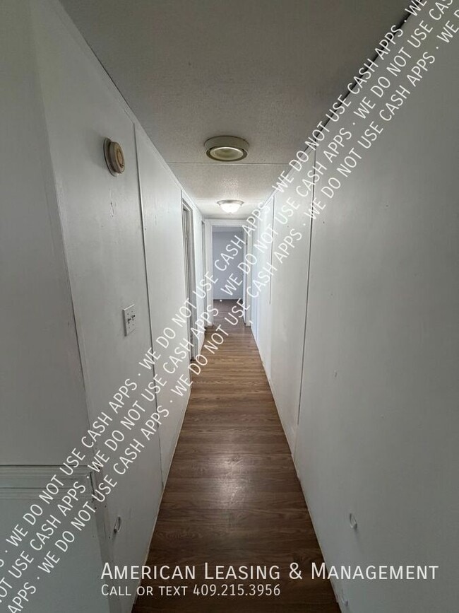 Photo - 102 Hornet Ln