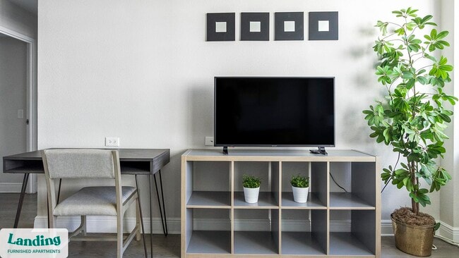 Photo - 305 Dr. M.L.K. Jr St S Unit 611.1403635