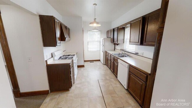 Photo - 821 W Liberty St Unidad 1