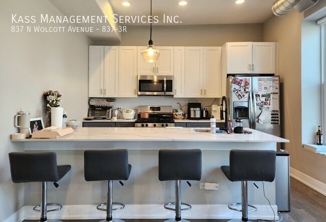 Photo - 837 N Wolcott Ave Unit 837-3R