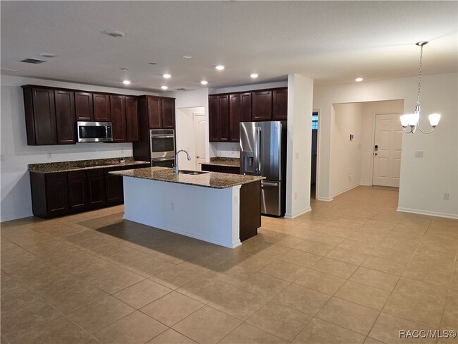 Photo - 1 Greenpark Blvd