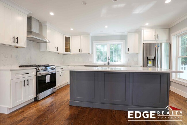 Photo - 13 Molloy St Unit 1