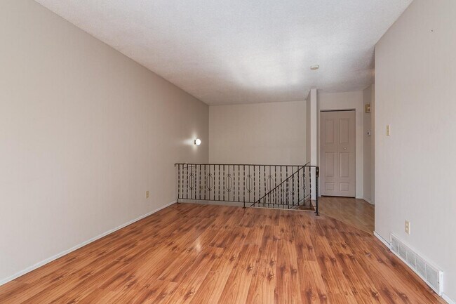 Photo - Ingram House