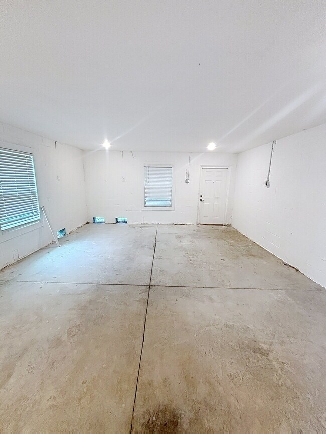 Photo - 822 Tennyson Mill Cir