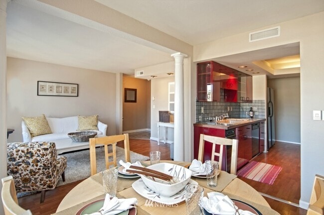 Building Photo - 7850 E Green Lake Dr N Unit 305