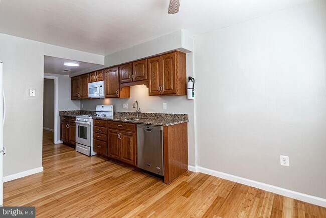 4311 Elliot Ct