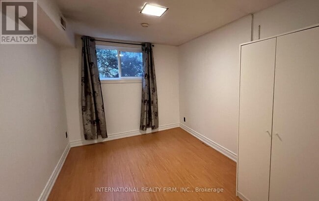 Photo - 11 Misthollow Square