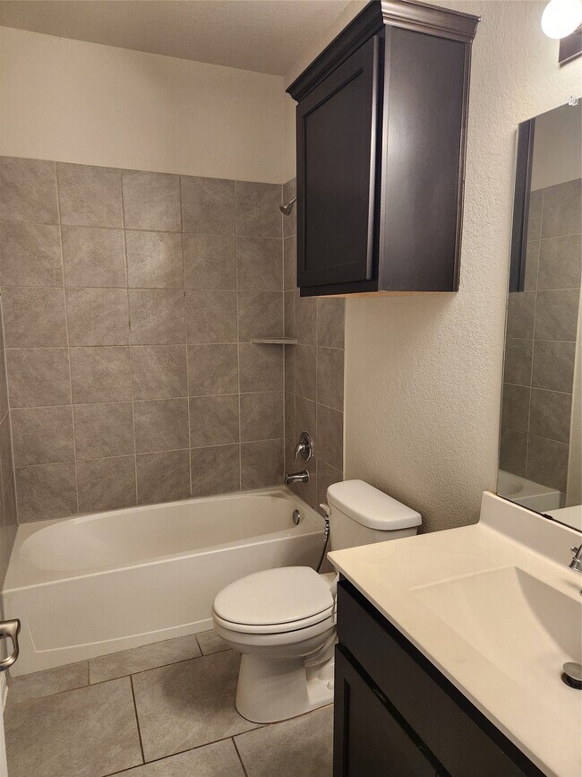 Photo - 8519 Golden Field Dr