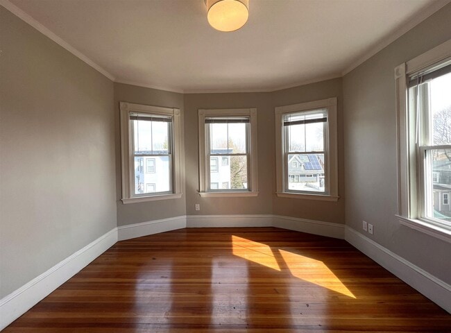 Photo - 107 Oxford St