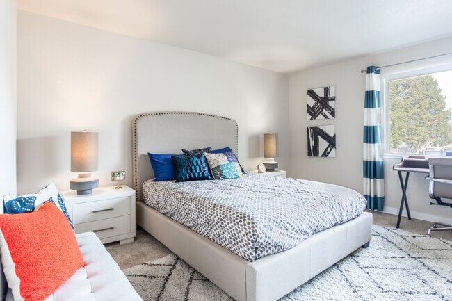 2BR,1.5BA-Sylvan