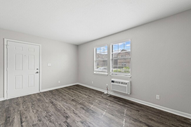 Photo - SANDSTONE APARTMENTS