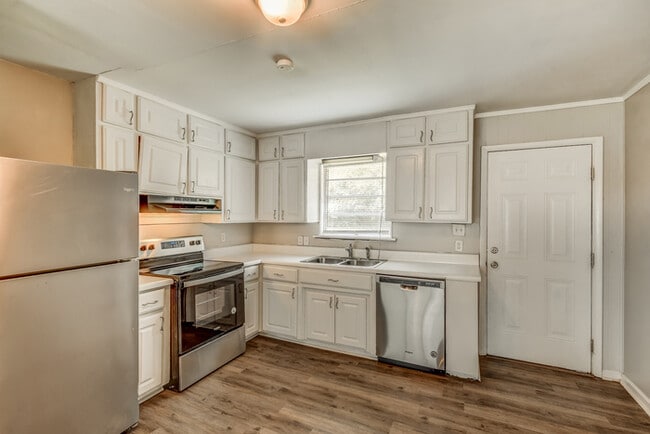 Photo - 1010 26th Ave N
