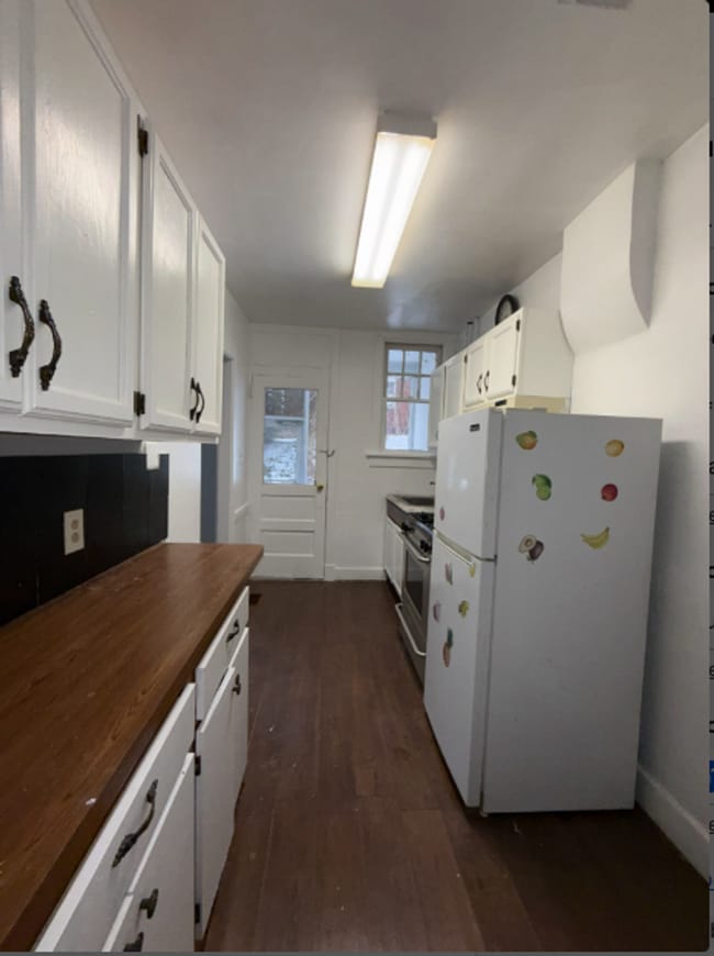 Photo - 105 Court St