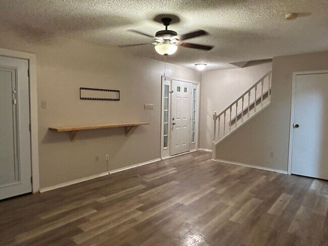 101 Wilbourn Blvd