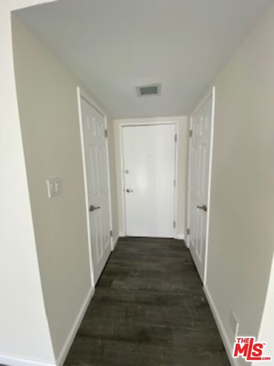 Photo - 7045 Hawthorn Ave Unit 404