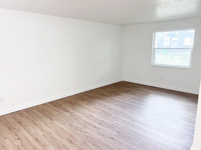 Photo - The Boulevard at West Shore