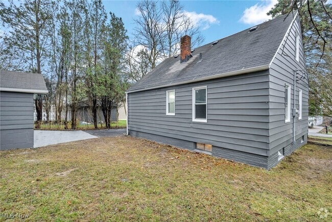 Building Photo - 12931 Fruitside Rd Rental